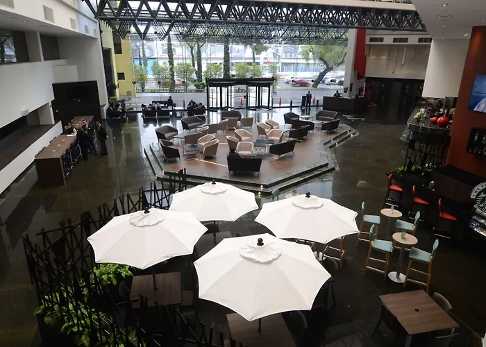 Hotel Dali Airport By Ihg 3*